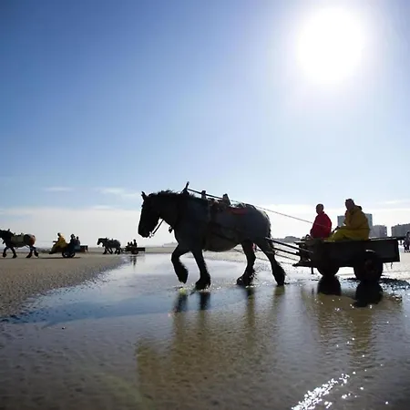 アパート In Near The *